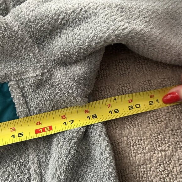 Patagonia Womens Medium M Fleece Synchilla Jacket Regular Gray and Teal 1/4 Zip - Picture 3 of 8